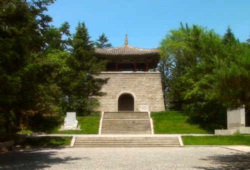 Historic Building--Kuchon Pavilion