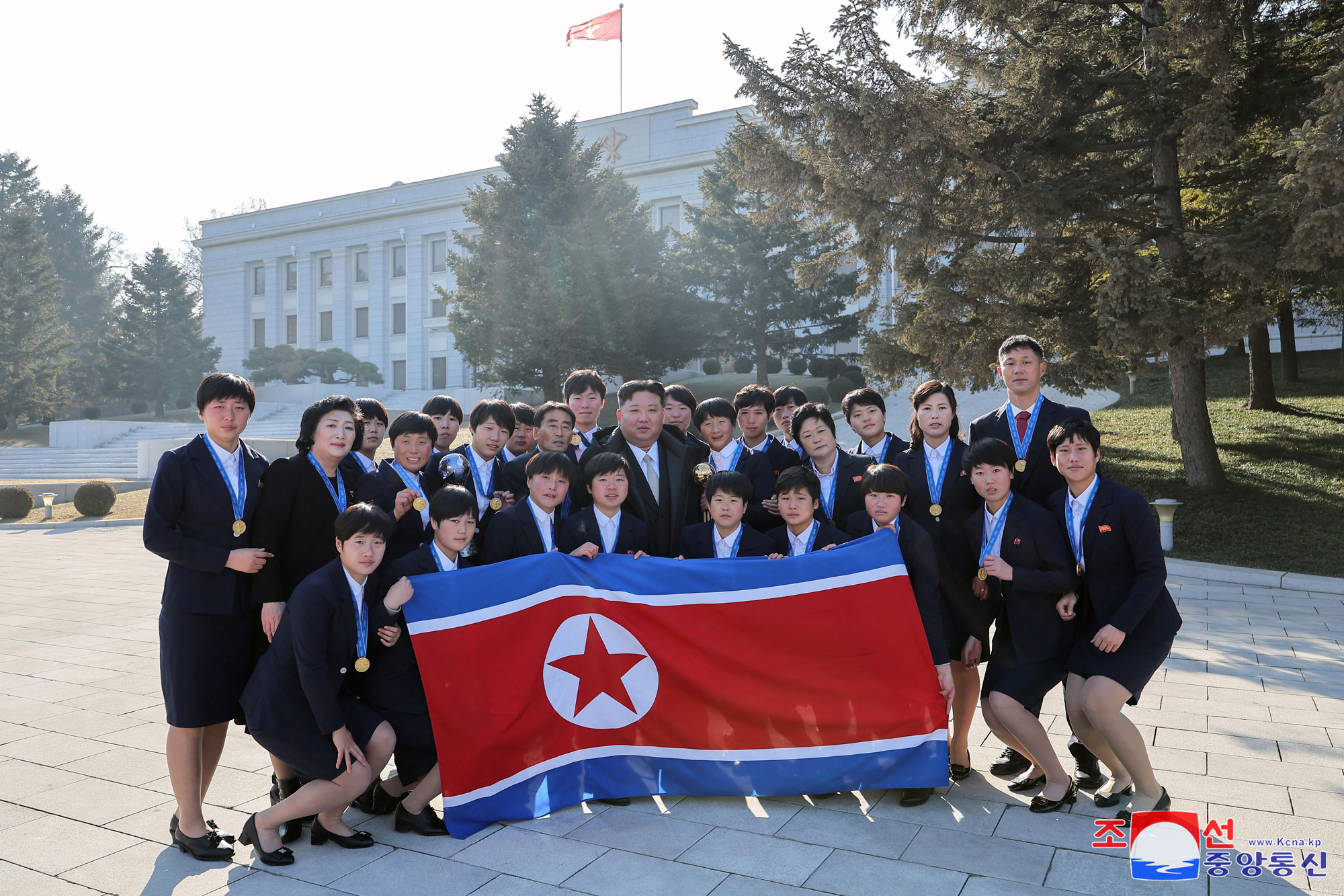 President of State Affairs Kim Jong Un has photo taken with labour innovators and persons of merit on occasion of New Year 2025