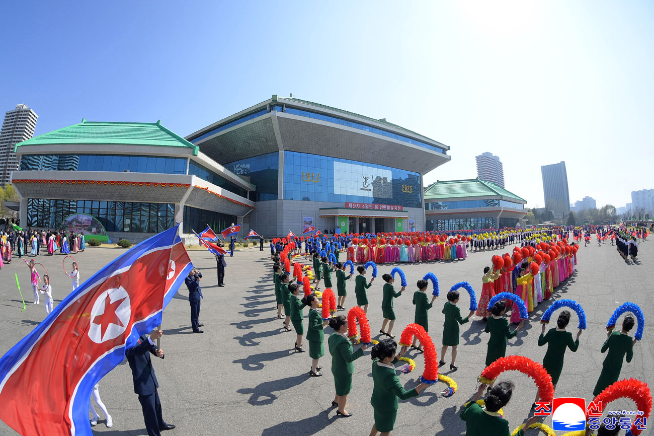 제9차 4월의 봄 인민예술축전 개막