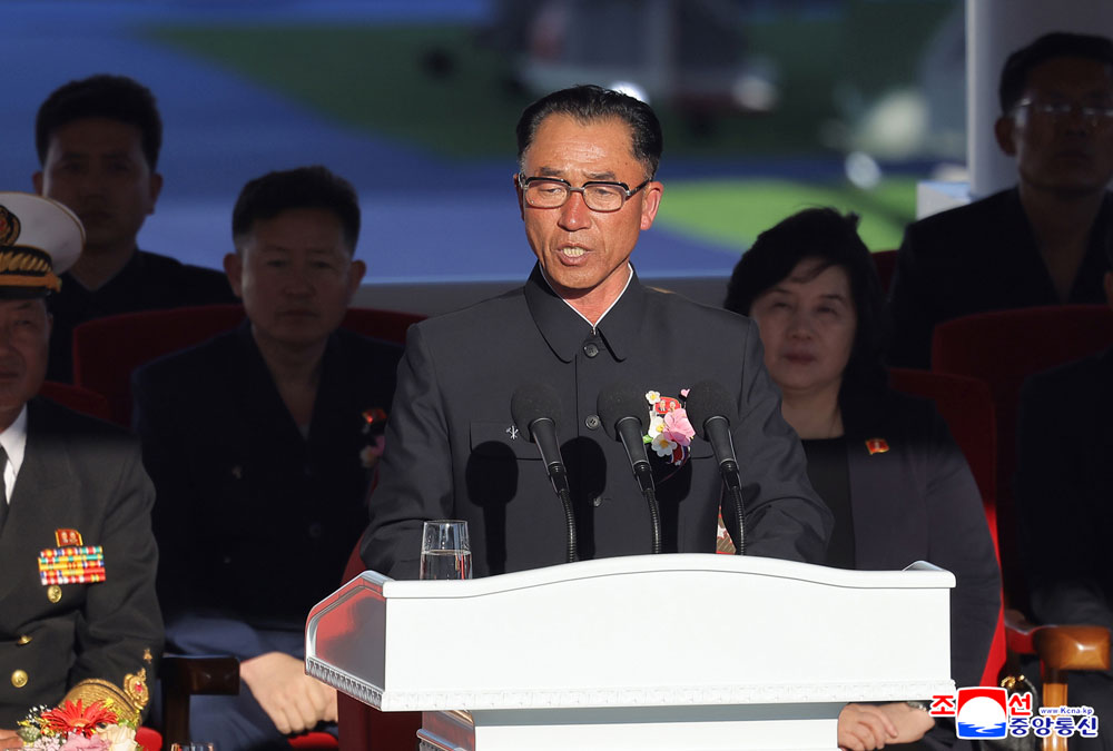 새시대 해군현대화에서 중대한 돌파구를 열어놓은 특기할 사변조선인민군 해군 구축함 진수기념식 성대히 진행