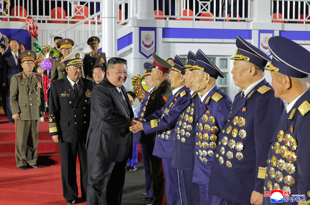 새시대 해군현대화에서 중대한 돌파구를 열어놓은 특기할 사변조선인민군 해군 구축함 진수기념식 성대히 진행