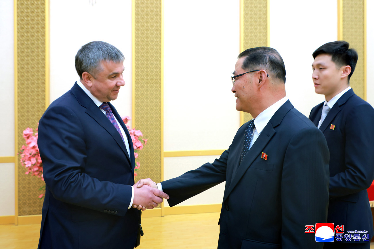 DPRK Premier meets Vice-Prime Minister of Belarus