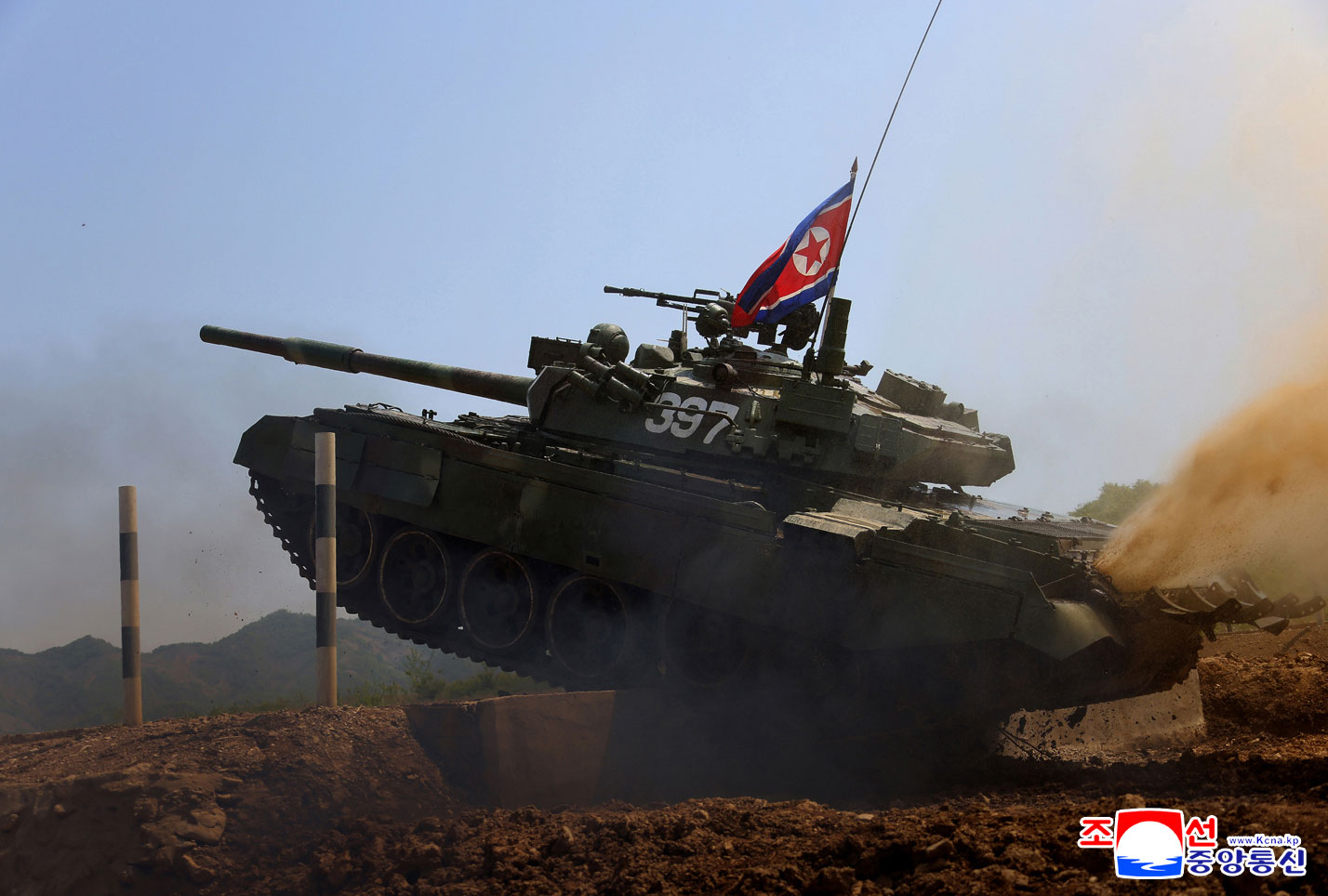 Respected Comrade Kim Jong Un inspects combined tactical drill of different arms conducted under training course of Conference of Training Officers of KPA