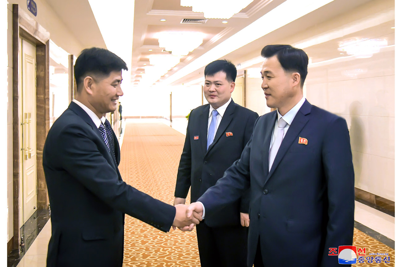 DPRK youth delegation leaves for Namibia