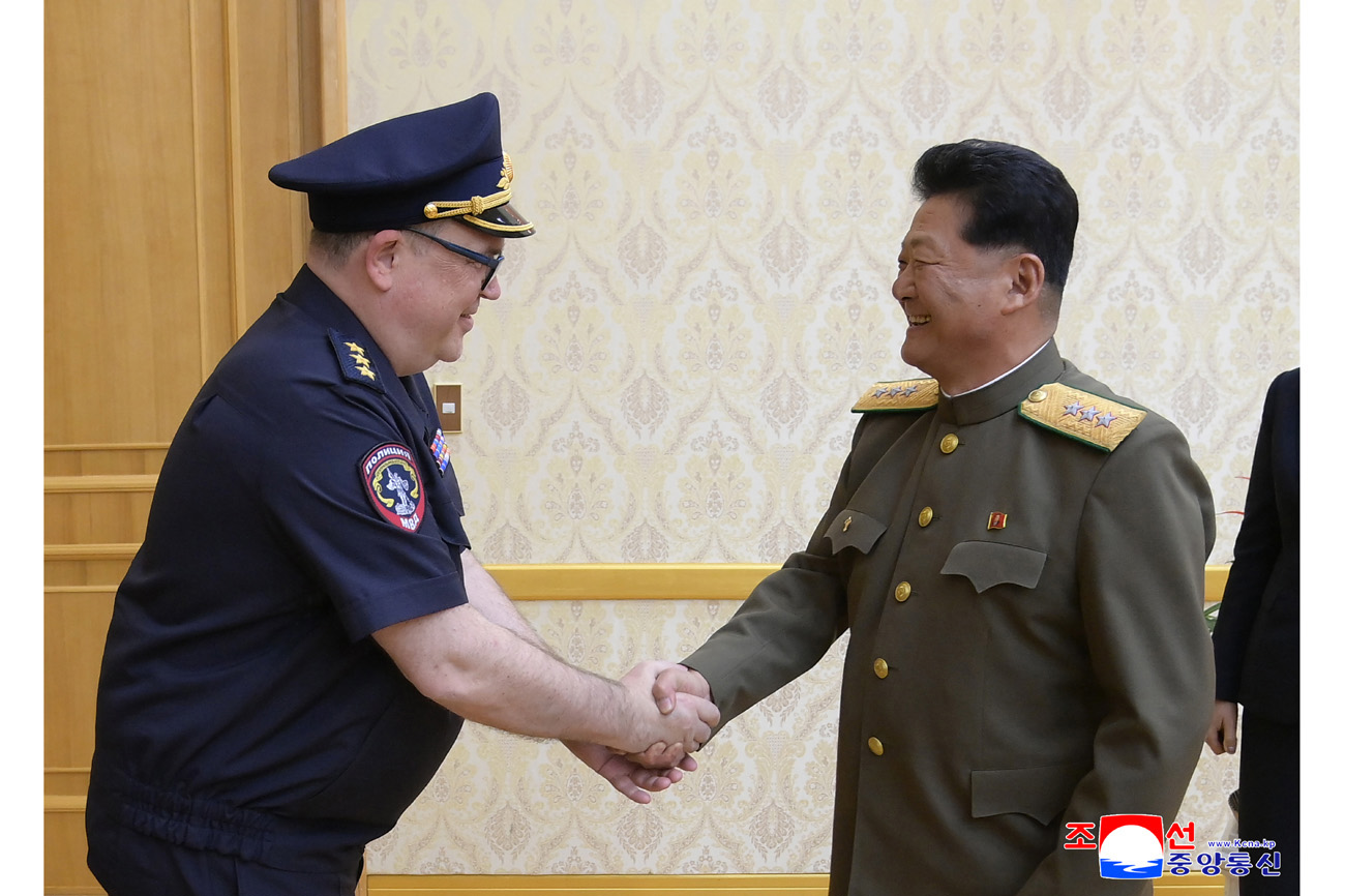 Minister of Public Security of DPRK meets with delegation of Ministry of Internal Affairs of Russia