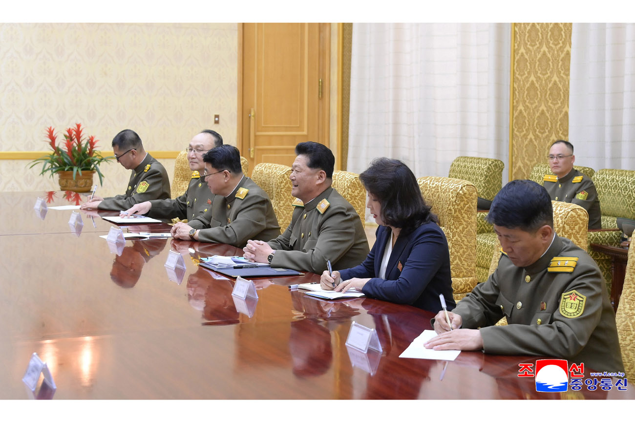 Minister of Public Security of DPRK meets with delegation of Ministry of Internal Affairs of Russia