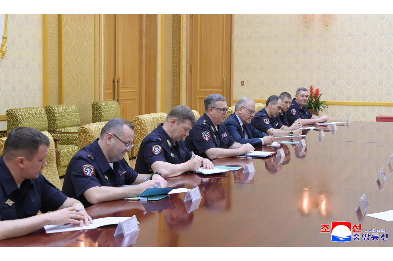 Minister of Public Security of DPRK meets with delegation of Ministry of Internal Affairs of Russia