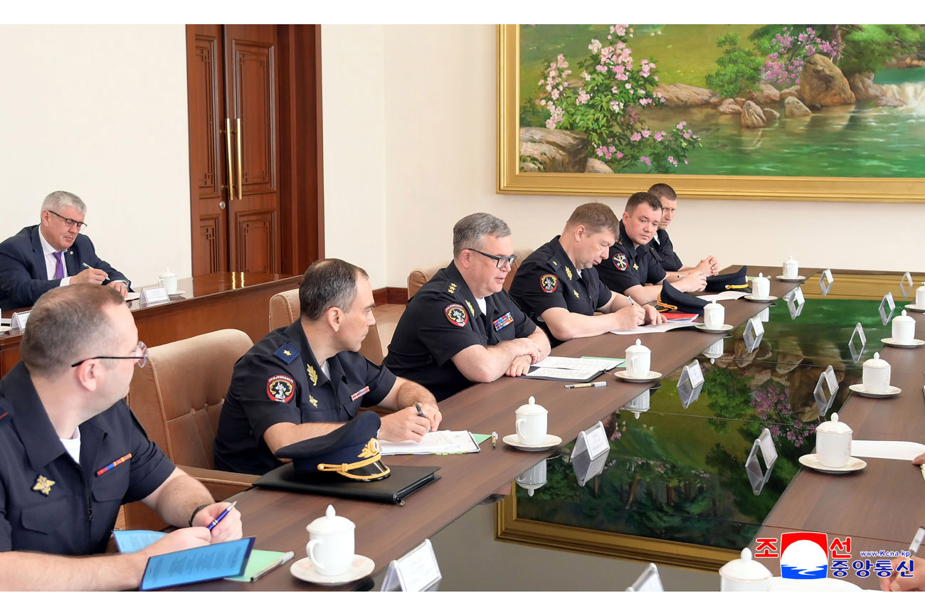 Talks held between Vice-Minister of Public Security of DPRK and Vice-Minister of Internal Affairs of Russian Federation