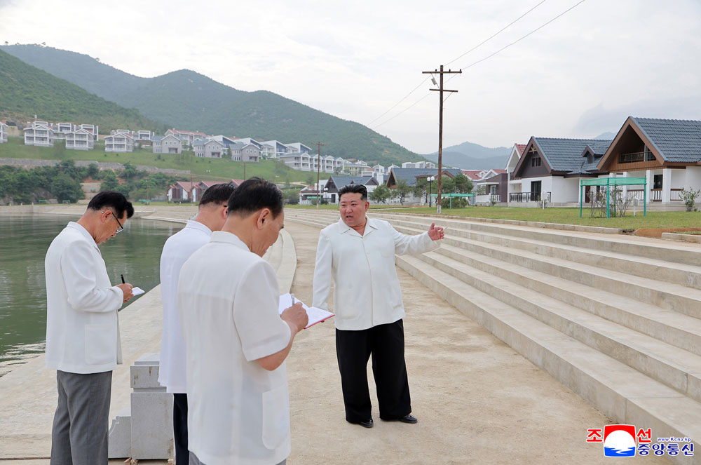 Respected Comrade Kim Jong Un visits construction site of Ragwon County Offshore Farm