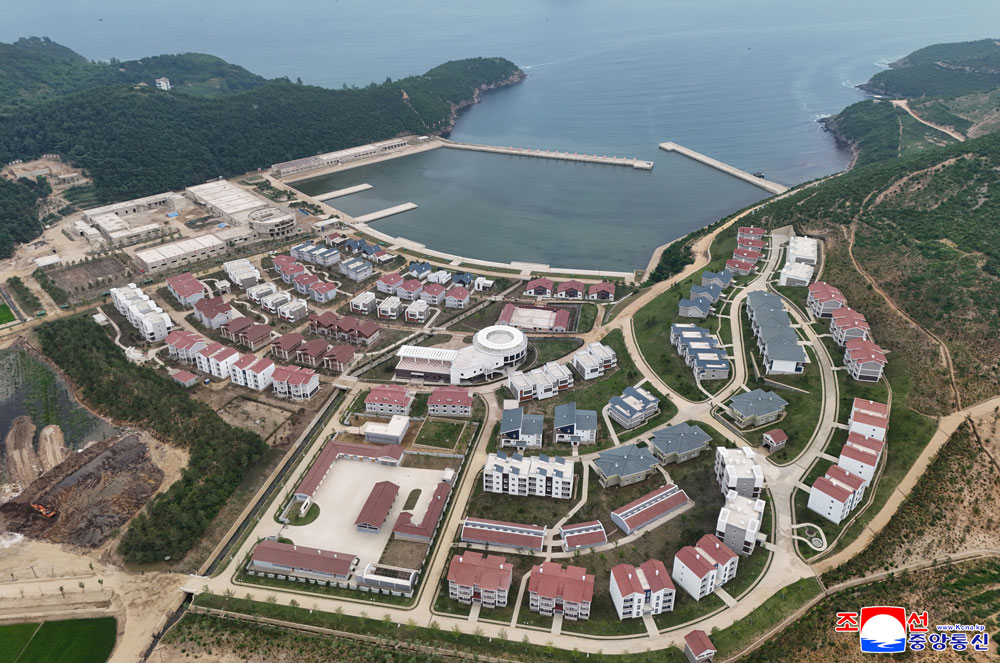 Respected Comrade Kim Jong Un visits construction site of Ragwon County Offshore Farm
