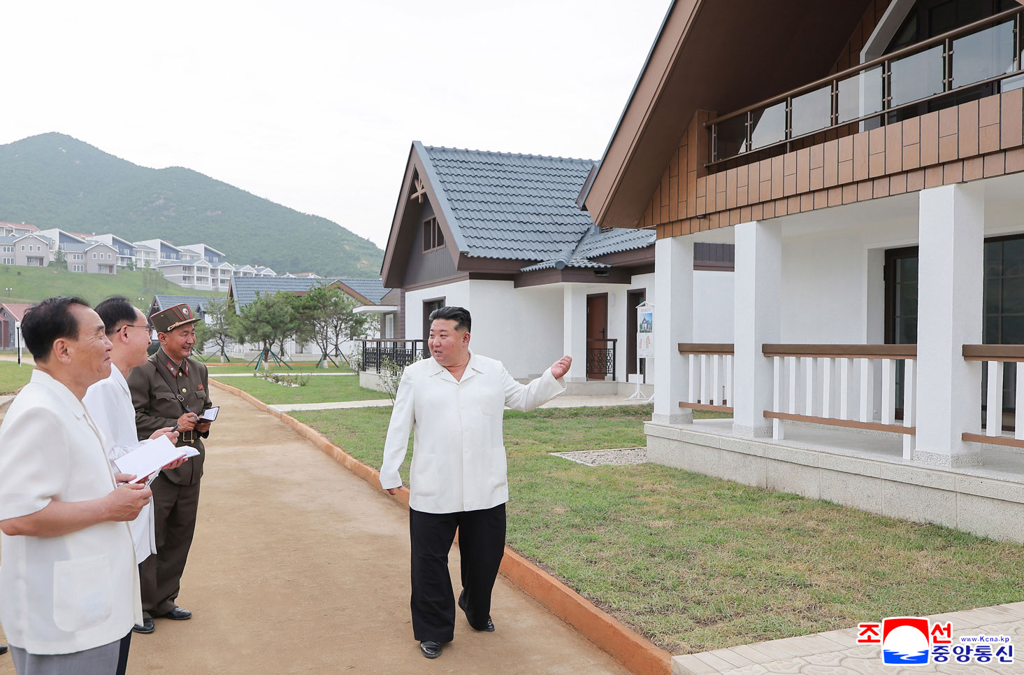 Respected Comrade Kim Jong Un visits construction site of Ragwon County Offshore Farm