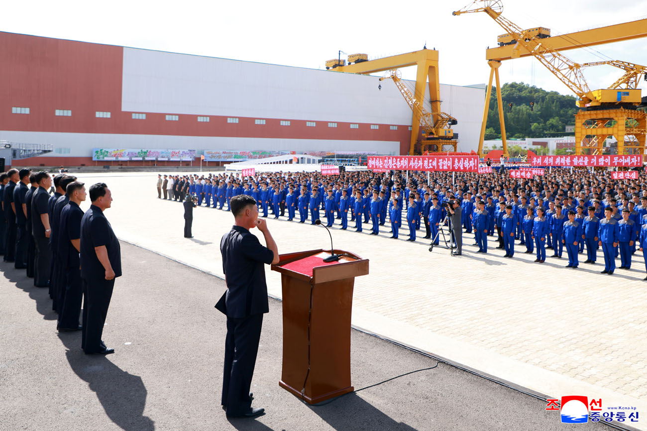 Nampho Shipyard resolved to build "Choe Hyon"-class destroyer No. 3 until founding anniversary of WPK next year