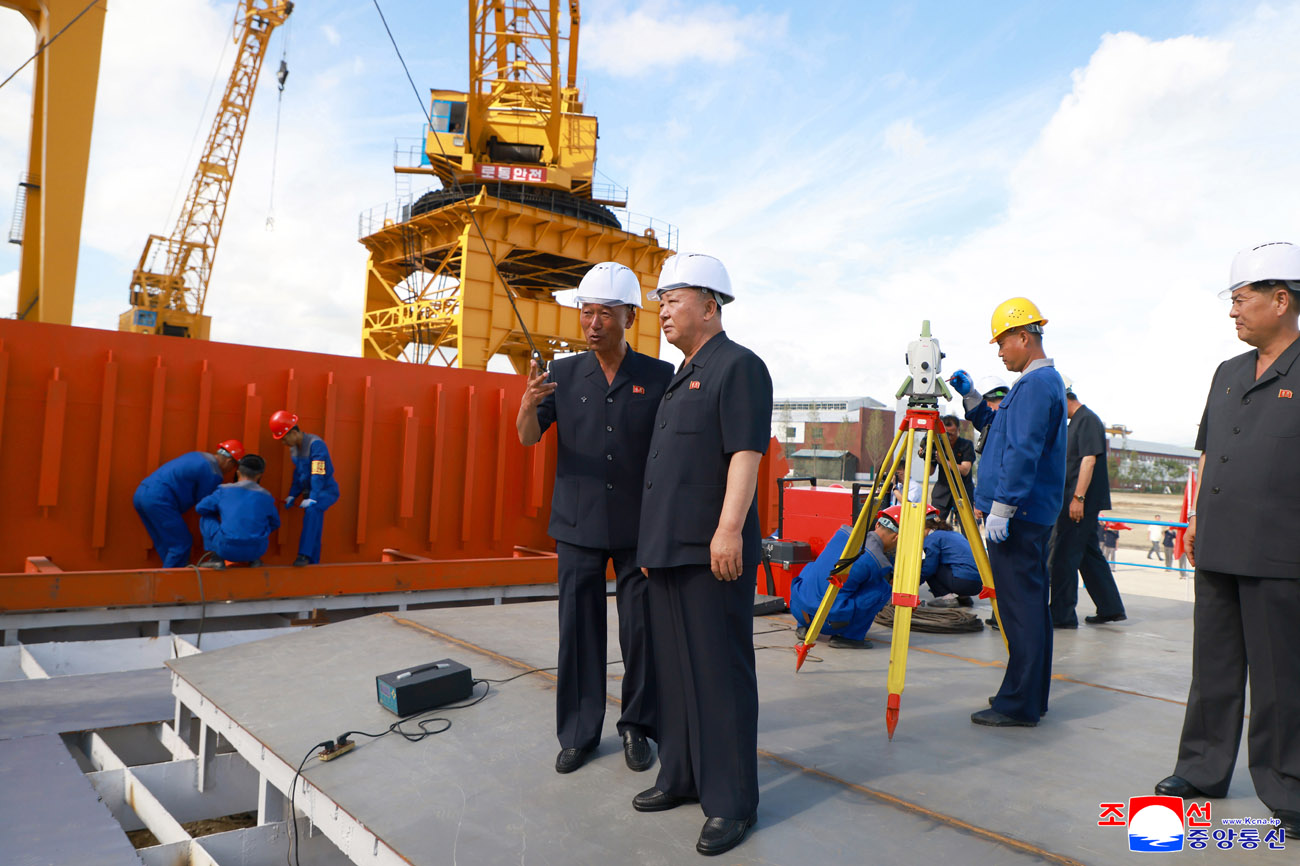 Nampho Shipyard resolved to build "Choe Hyon"-class destroyer No. 3 until founding anniversary of WPK next year