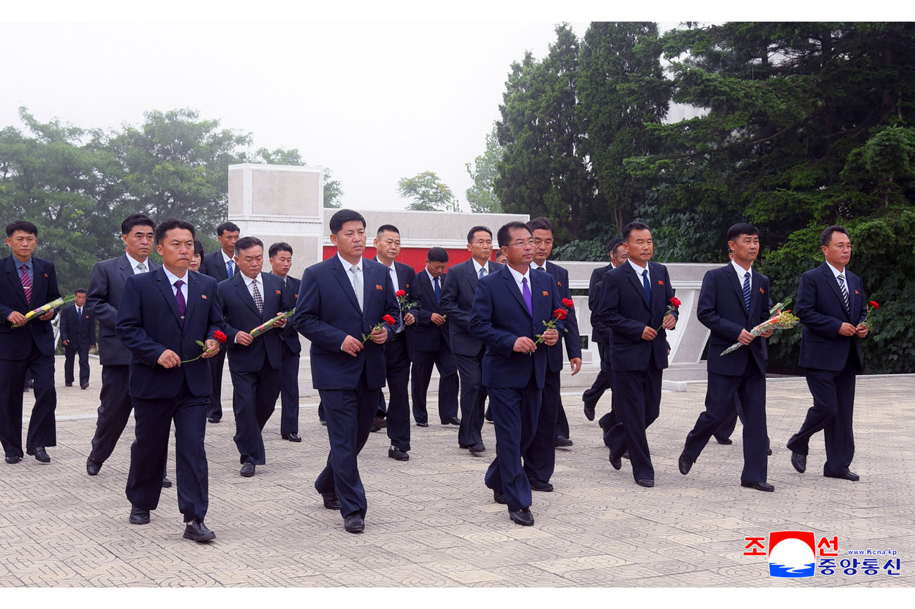 Floral tribute paid to martyrs