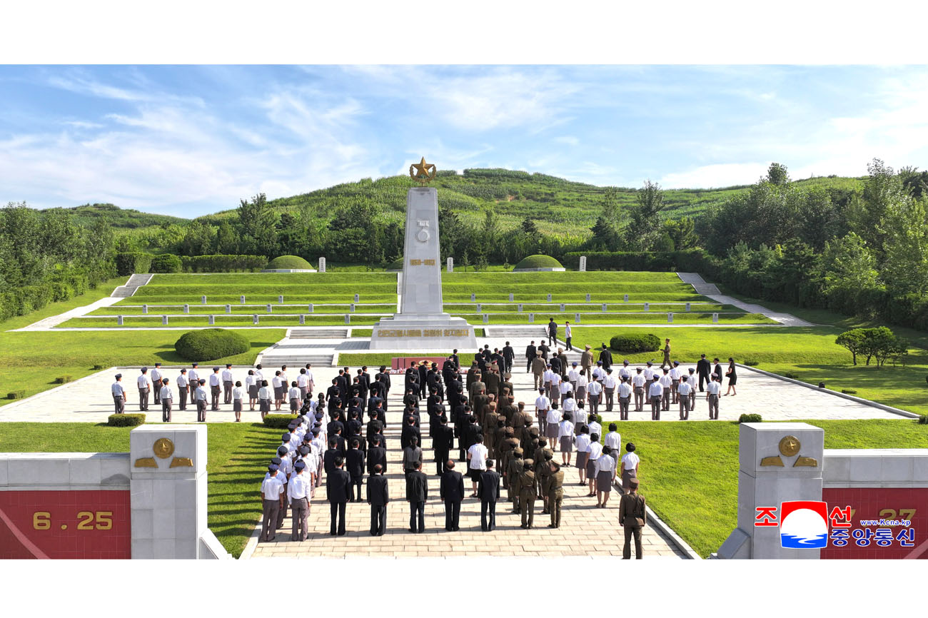 Floral tribute paid to martyrs