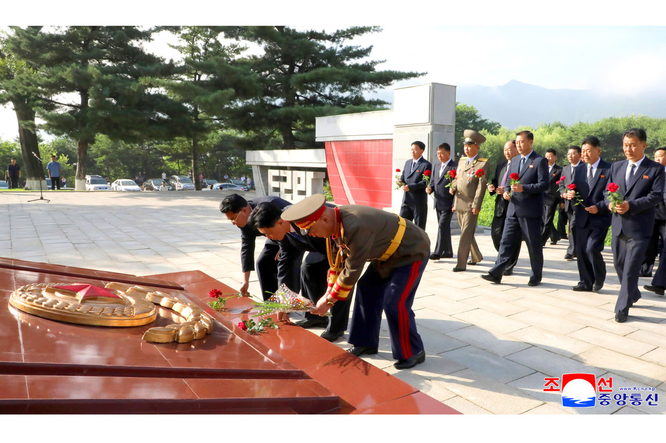 Floral tribute paid to martyrs