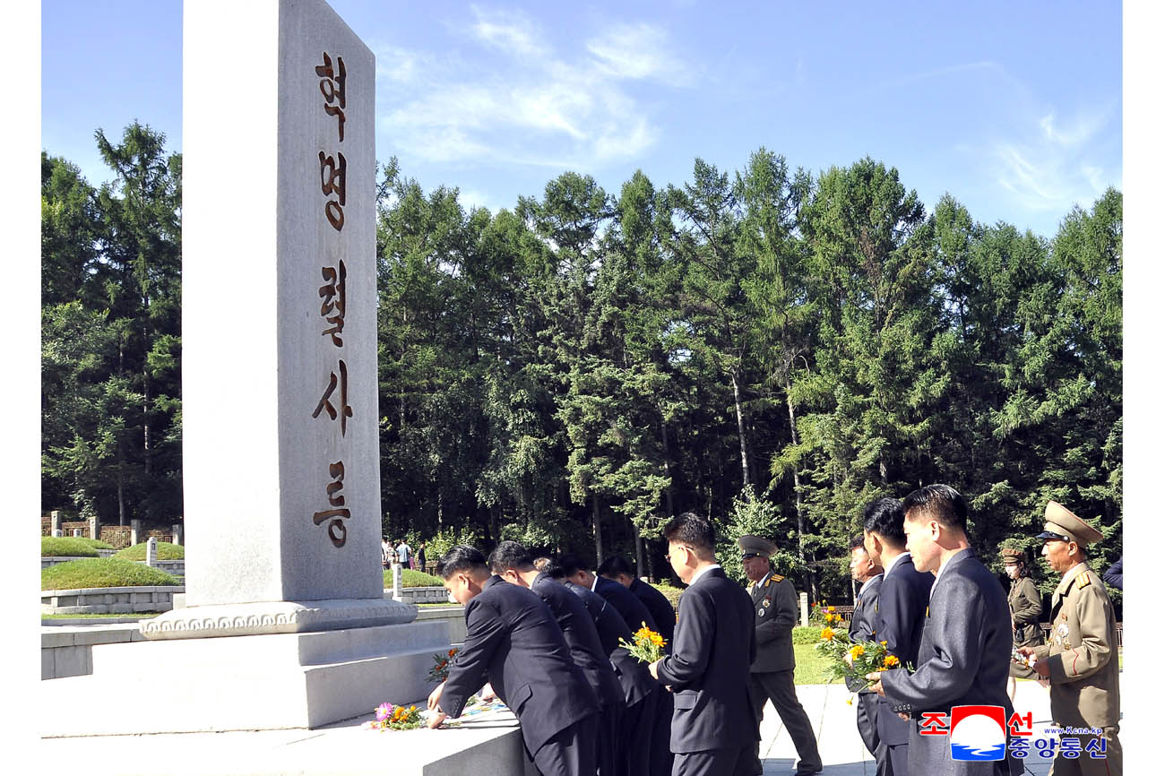 Floral tribute paid to martyrs