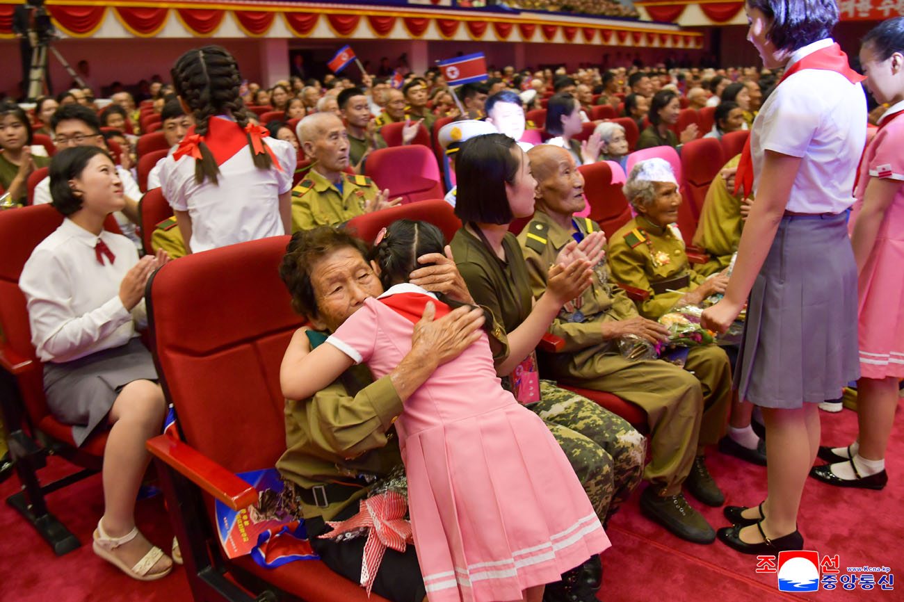 Meeting with victorious wartime generation held