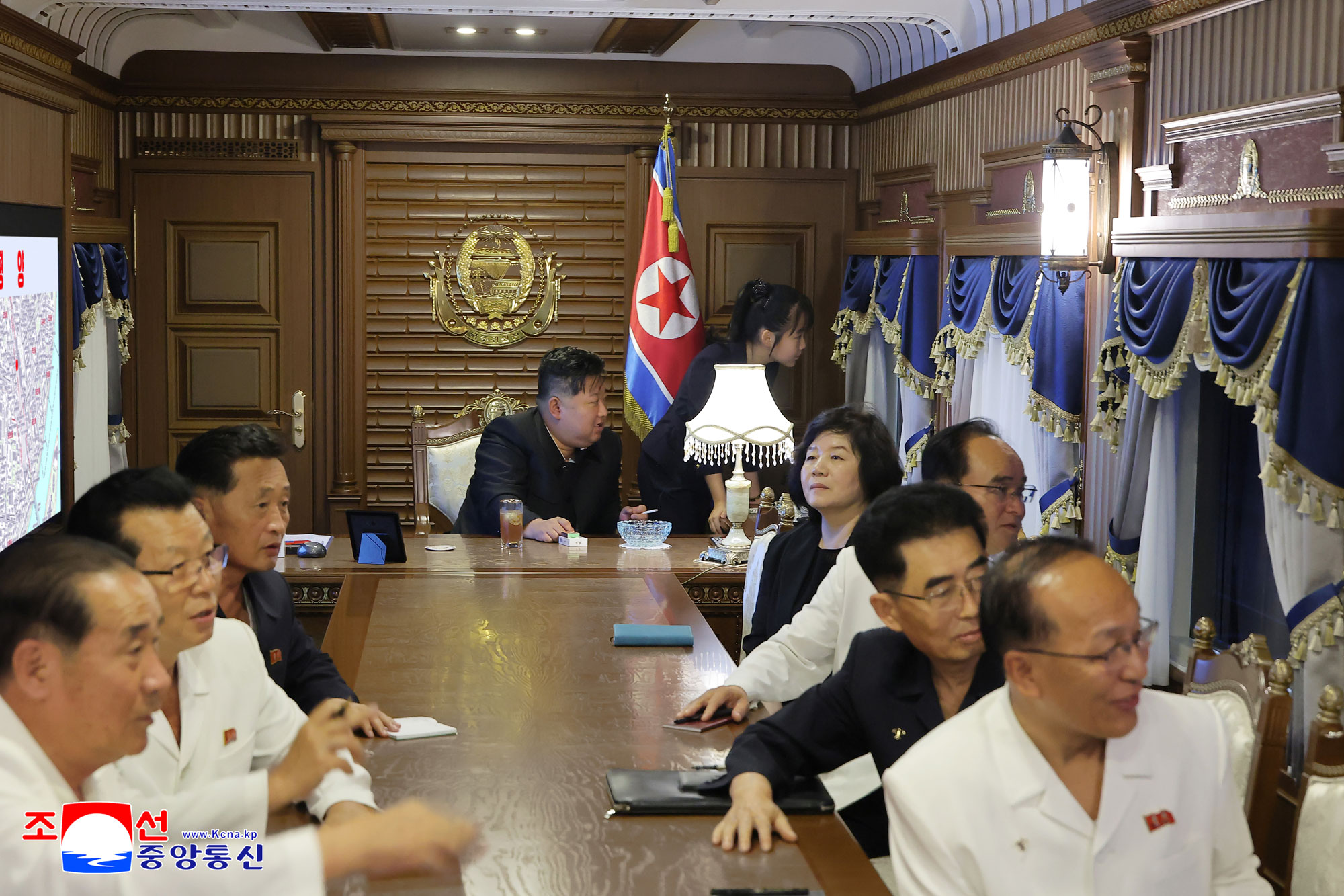 Respected Comrade Kim Jong Un returns to Pyongyang after winding up his visit to China