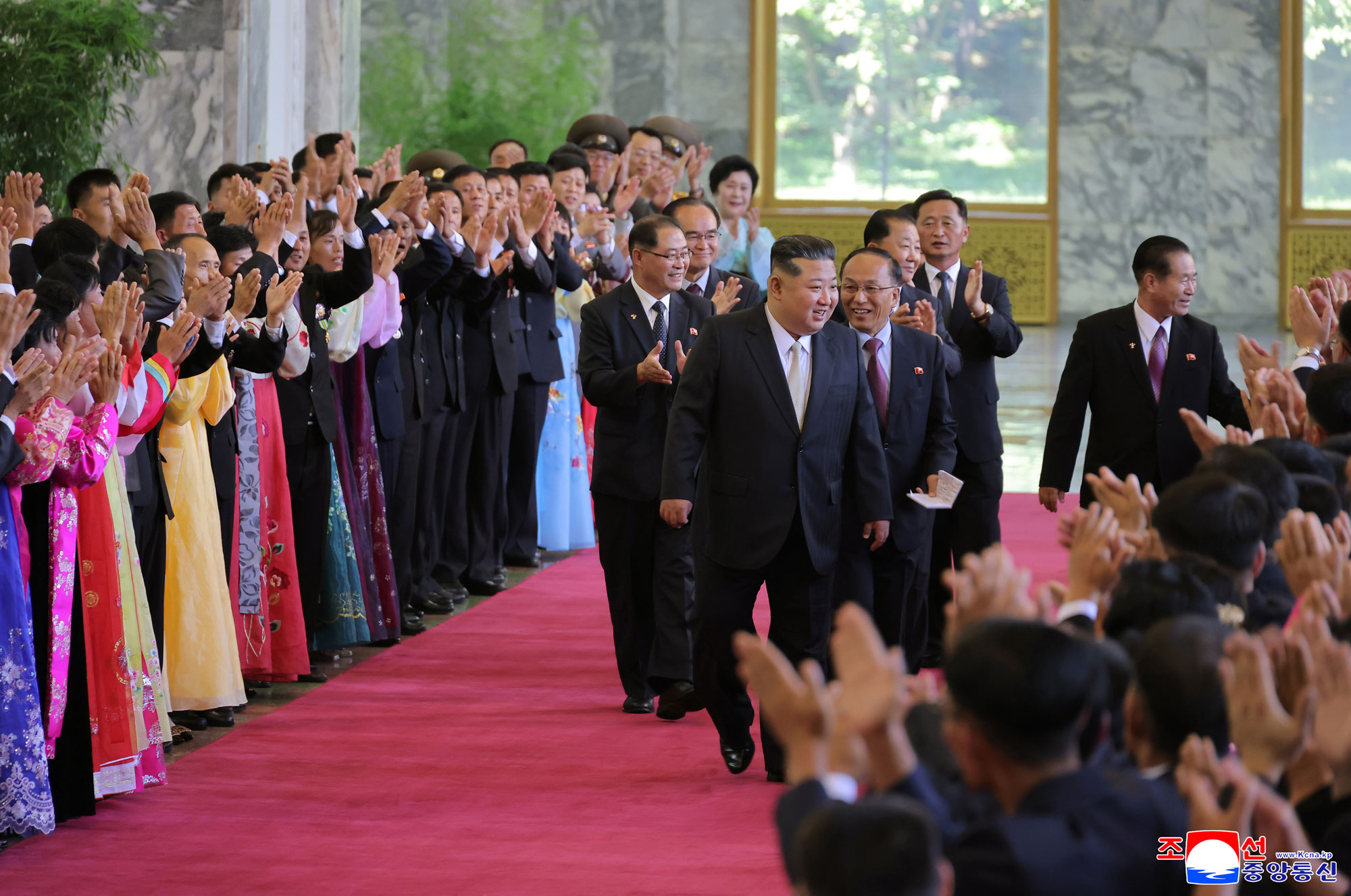 National flag-raising and national oath-taking ceremony takes place to mark 77th founding anniversary of DPRK