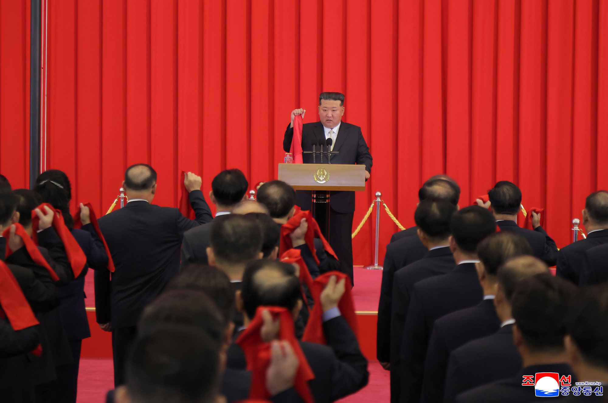 National flag-raising and national oath-taking ceremony takes place to mark 77th founding anniversary of DPRK