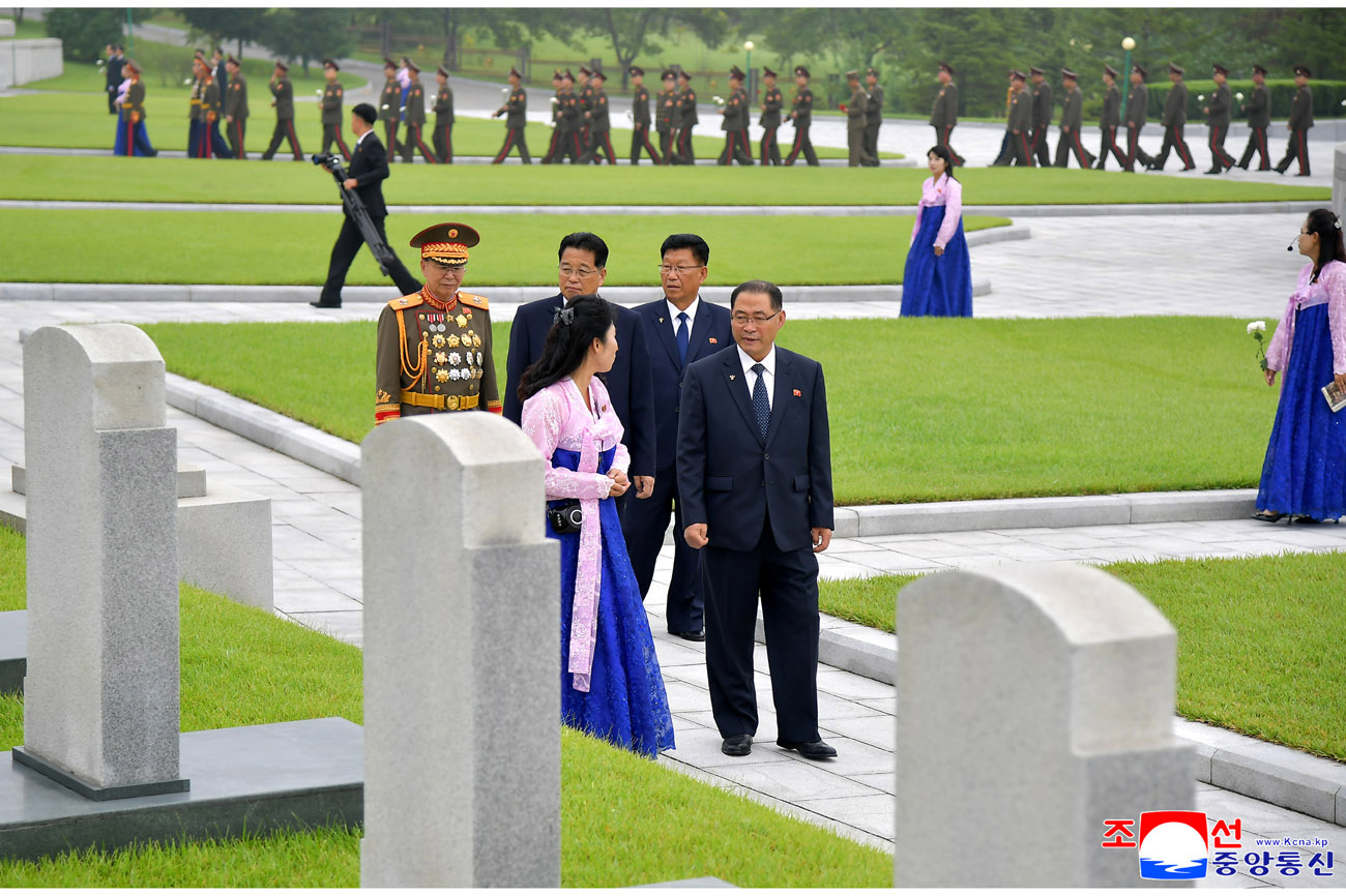 Flowers laid at martyrs