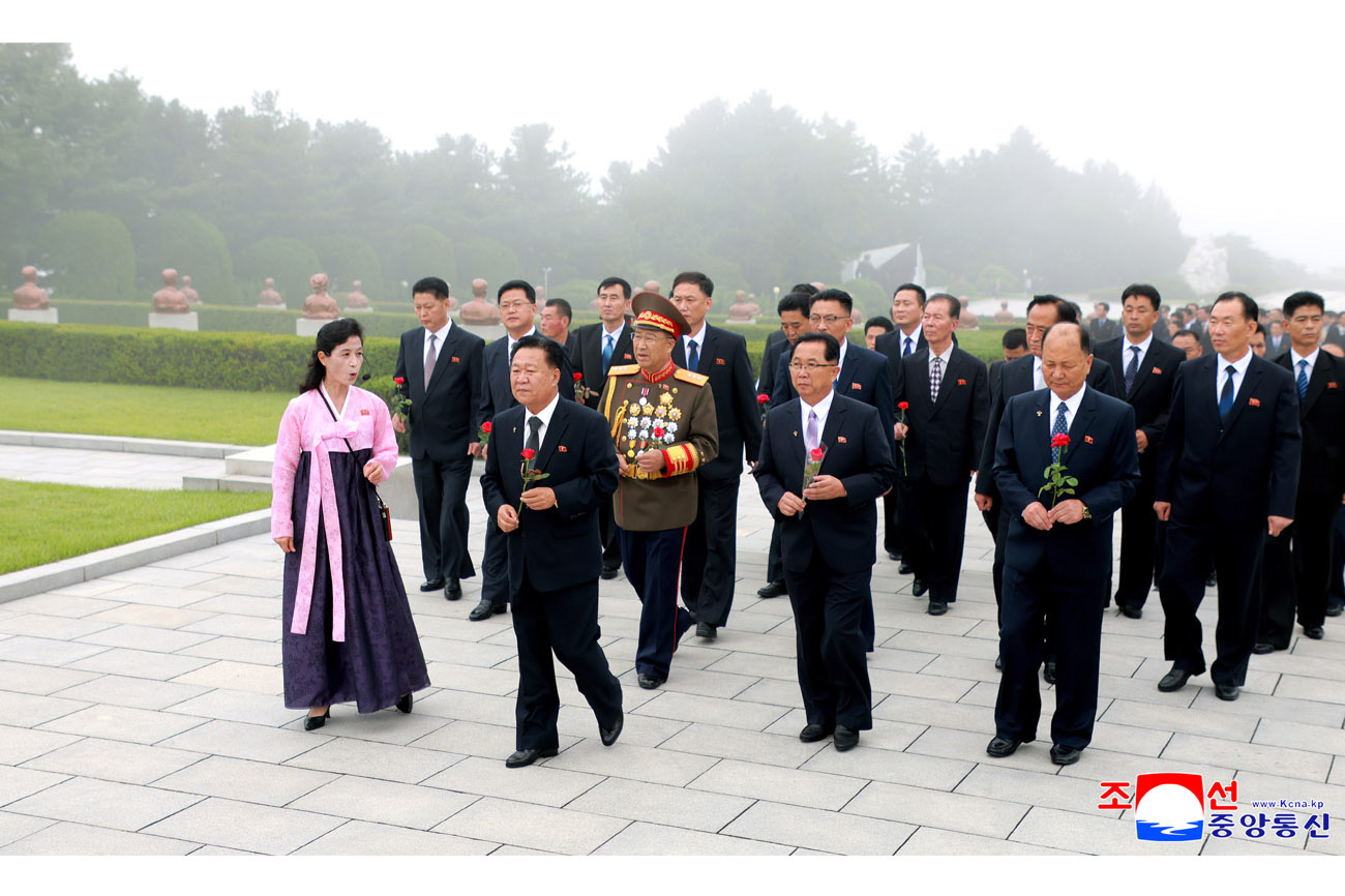 Flowers laid at martyrs