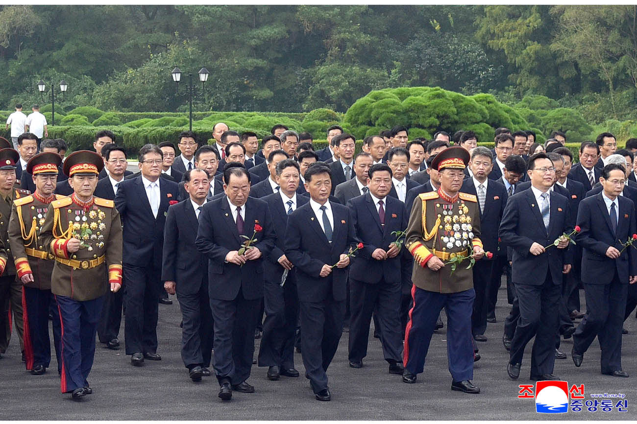 Flowers laid at martyrs