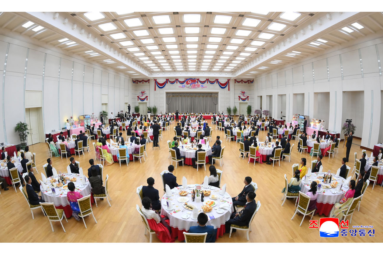 Reception given for labour innovators and meritorious persons