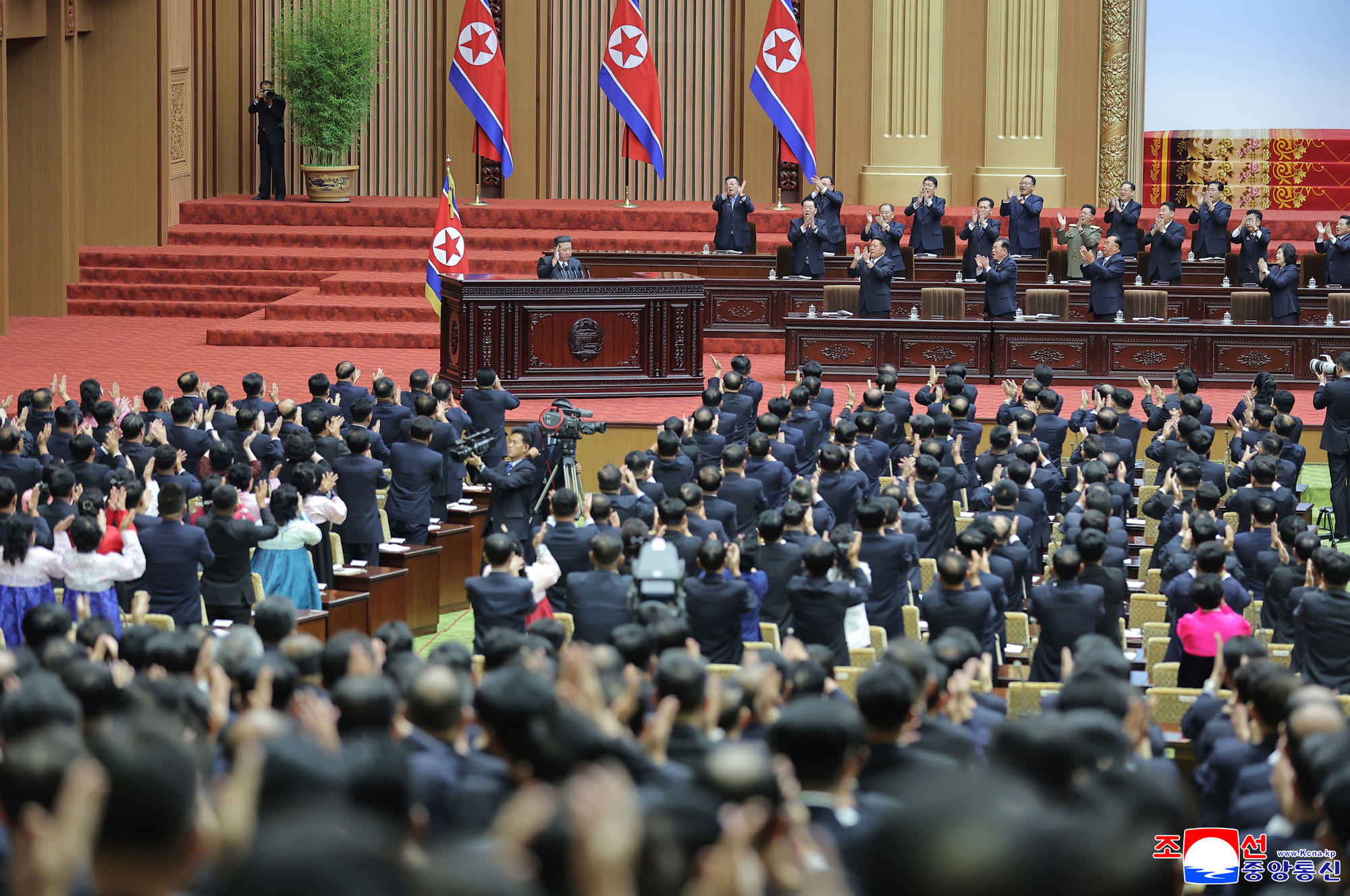 조선민주주의인민공화국 최고인민회의 제14기 제13차회의 진행