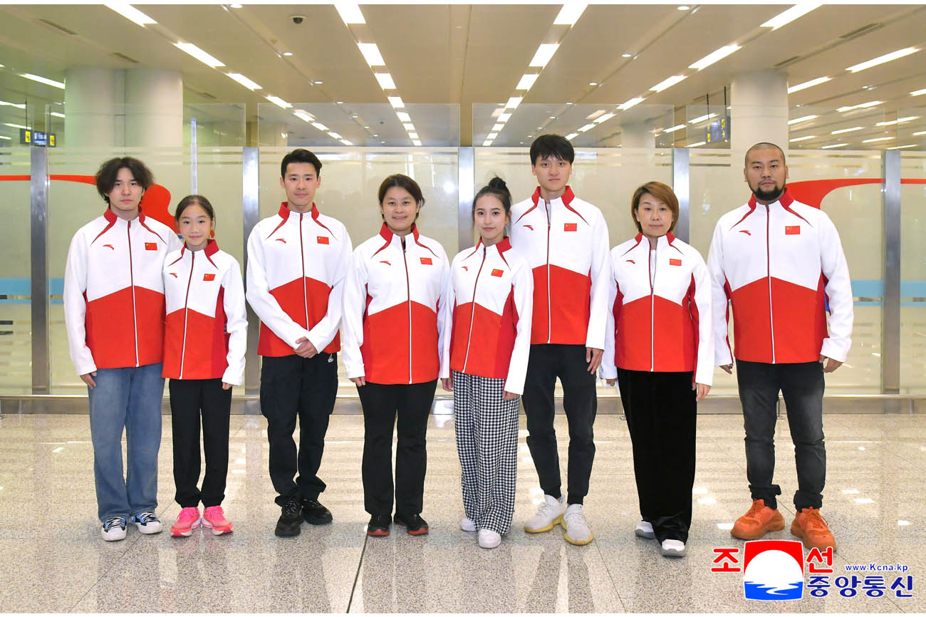 Foreign figure skaters here for Pyongyang International Figure Skating Festival