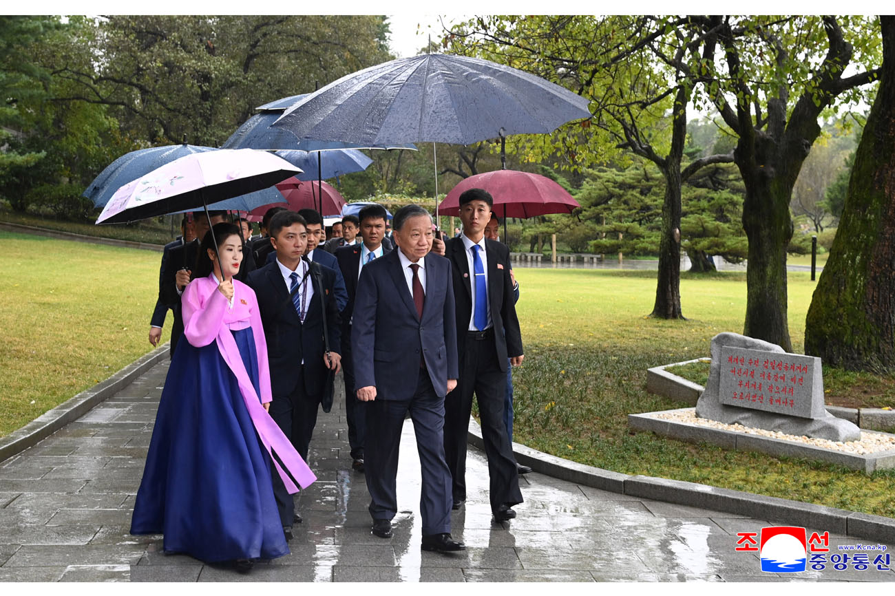 General Secretary of CC, Communist Party of Viet Nam visits Mangyongdae
