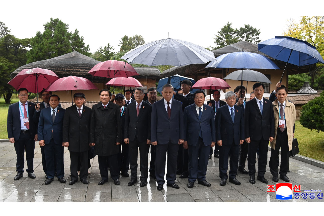 General Secretary of CC, Communist Party of Viet Nam visits Mangyongdae