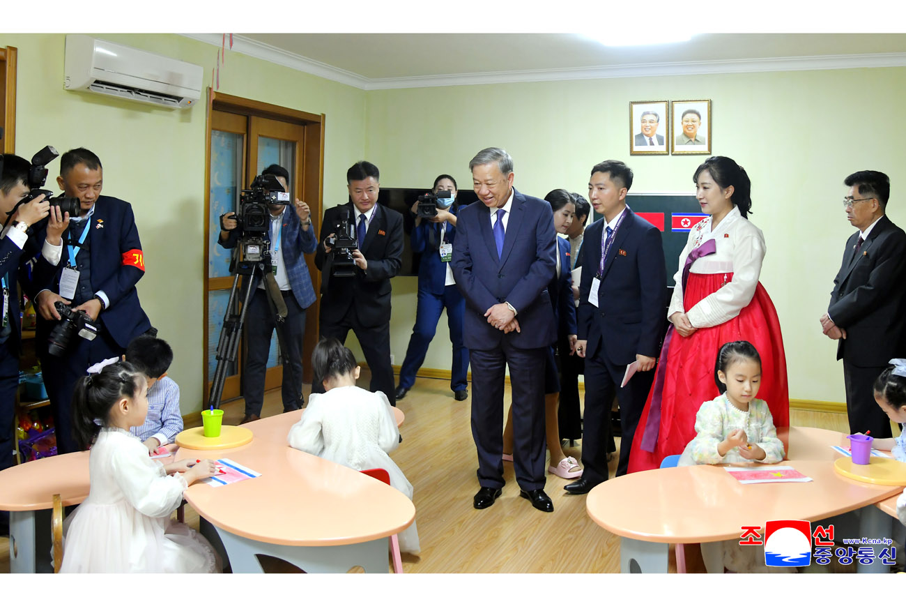 General Secretary of CC, Communist Party of Viet Nam visits Mangyongdae