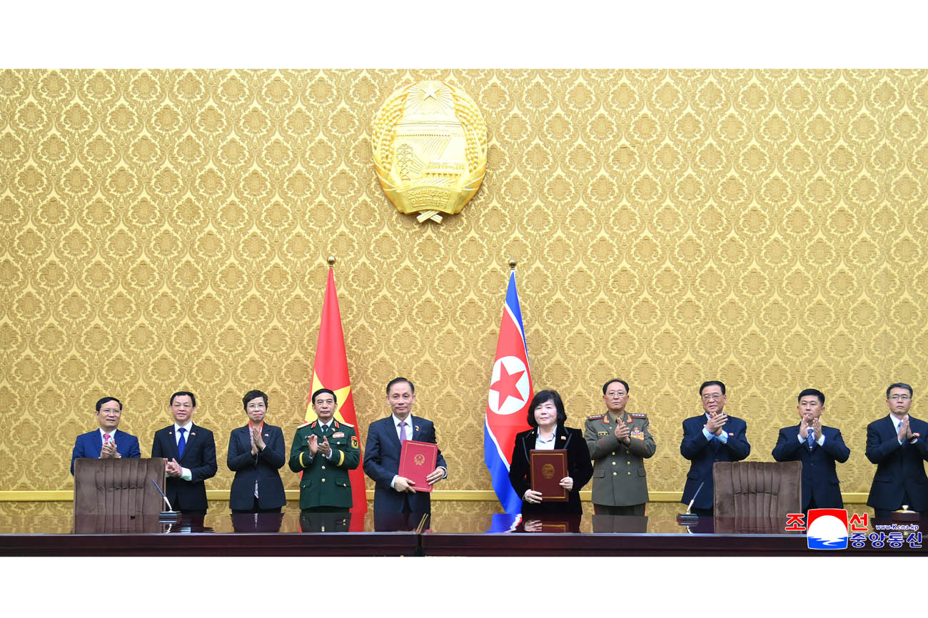 Agreements on cooperation between DPRK and Viet Nam in different fields signed