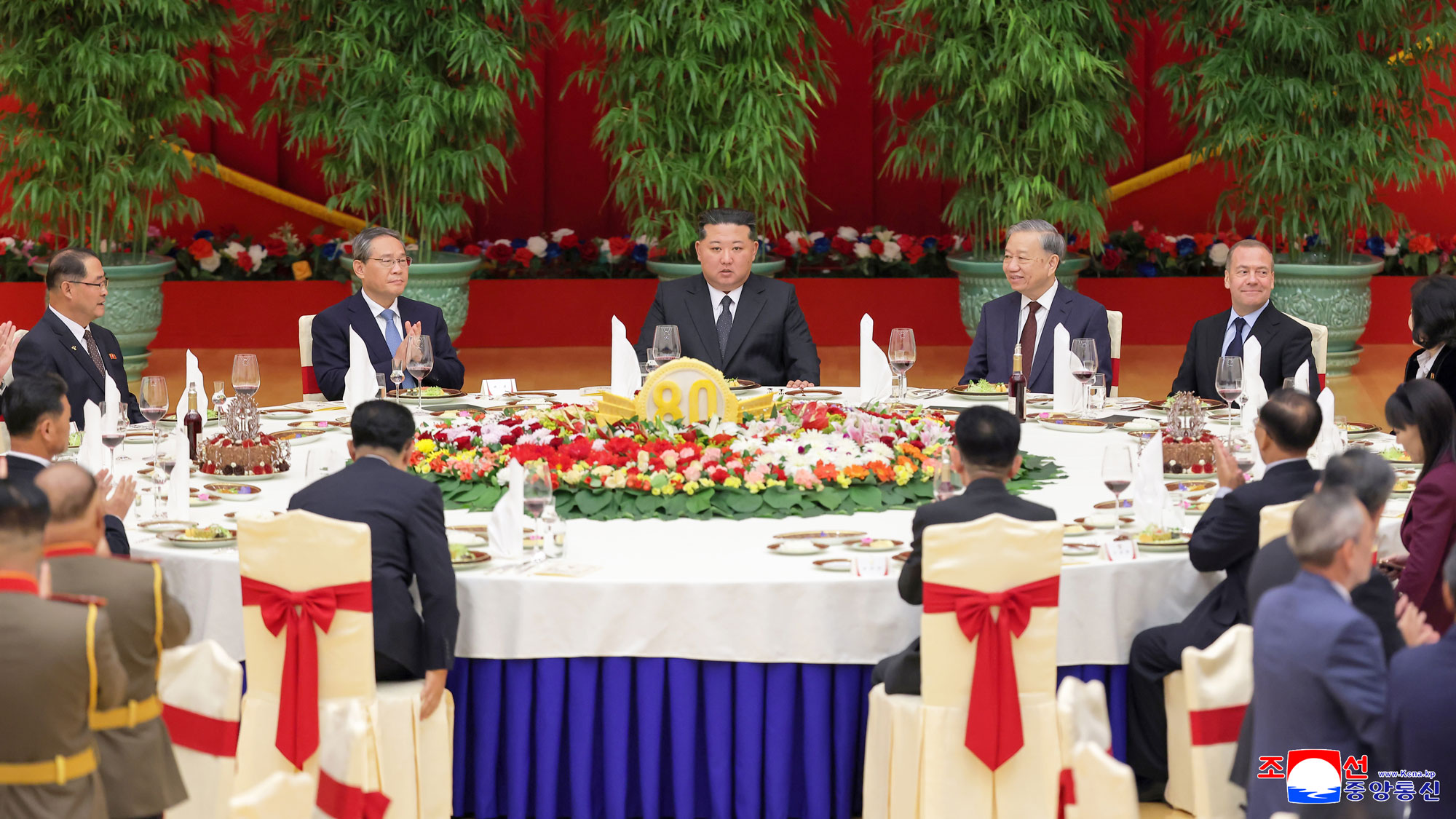 庆祝朝鲜劳动党成立８０周年国宴举行