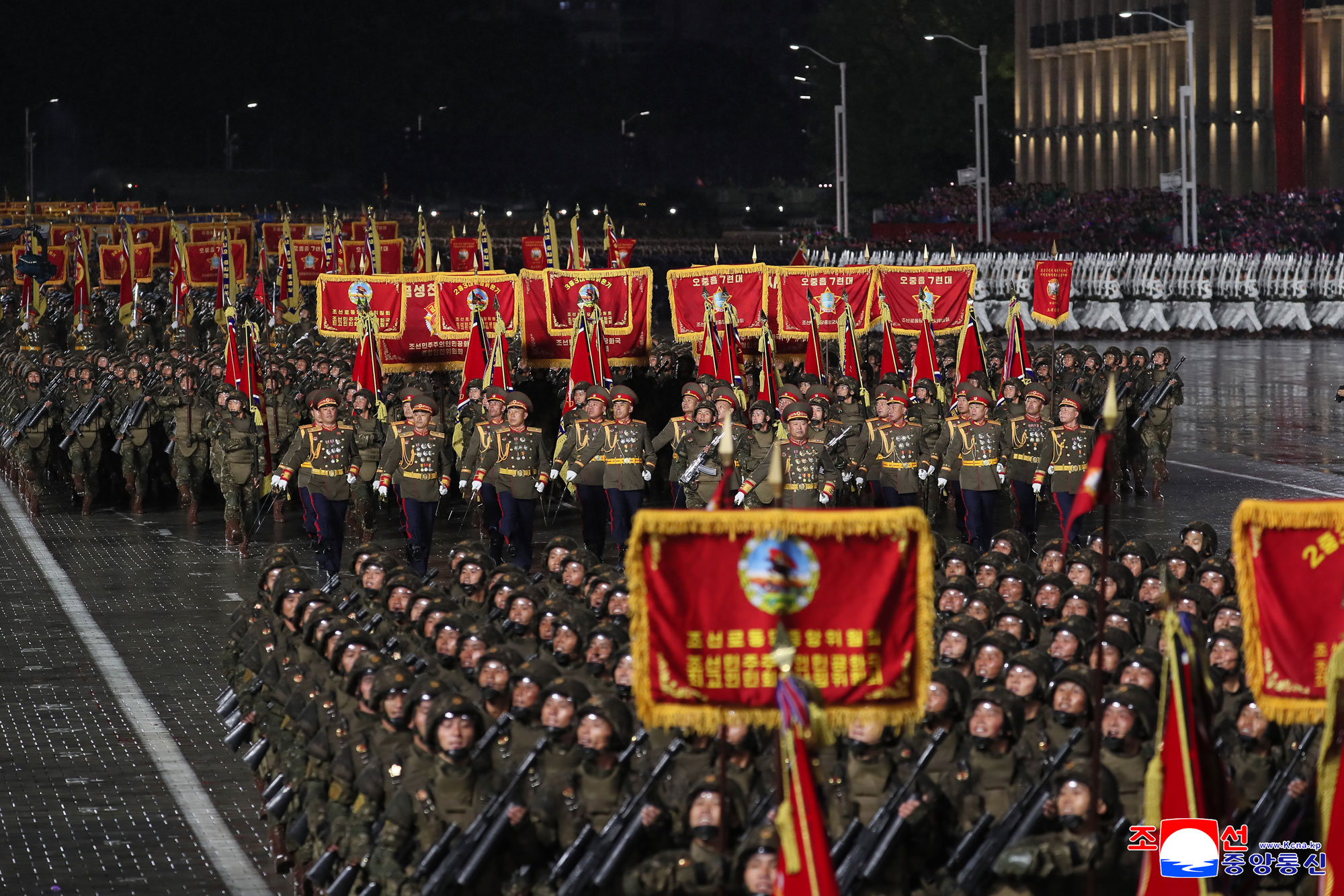 Military parade marks 80th founding anniversary of WPK