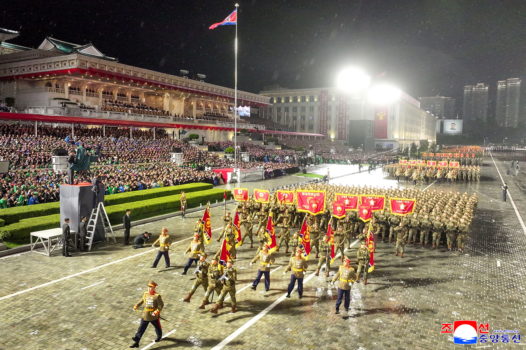 Military parade marks 80th founding anniversary of WPK