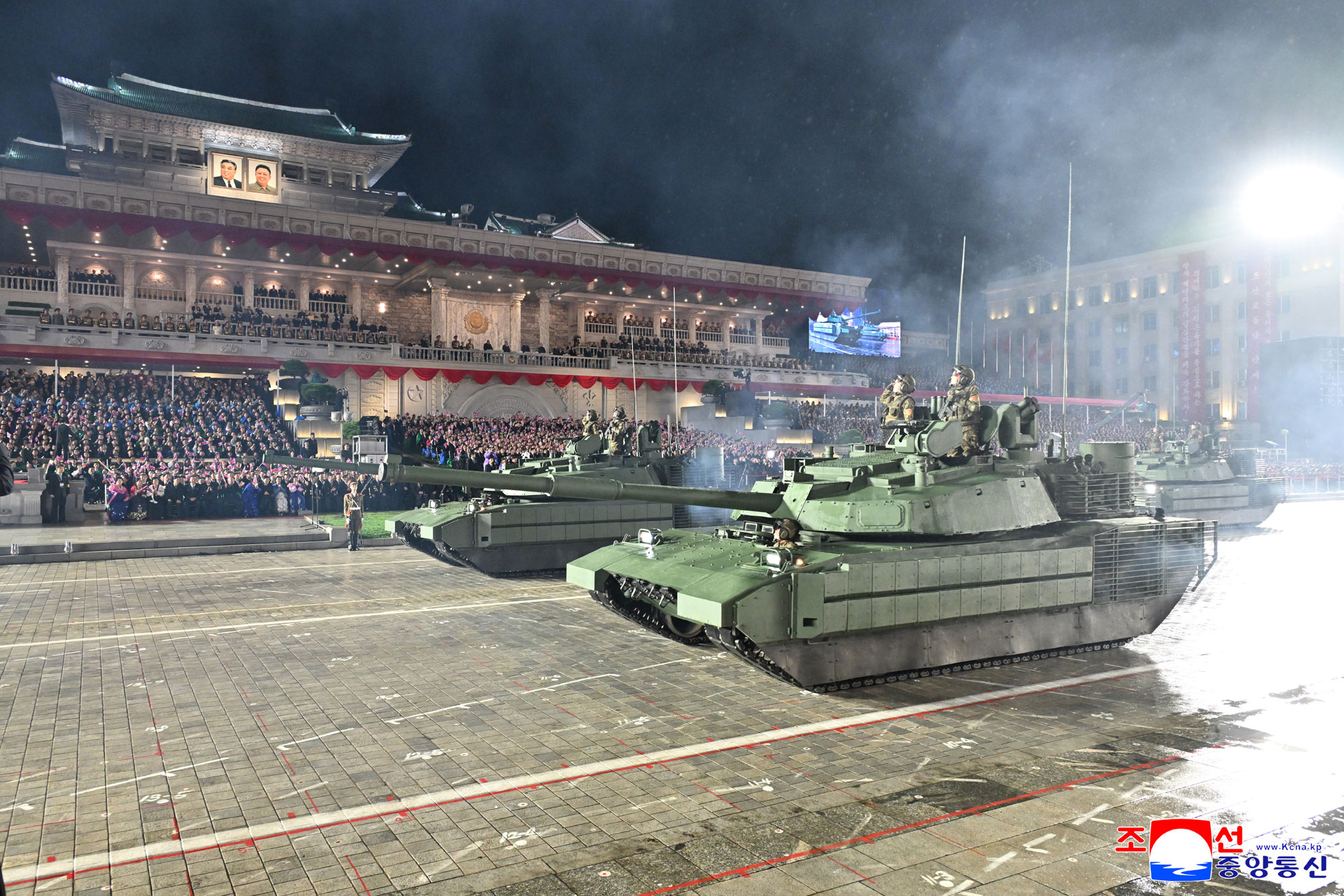 Military parade marks 80th founding anniversary of WPK