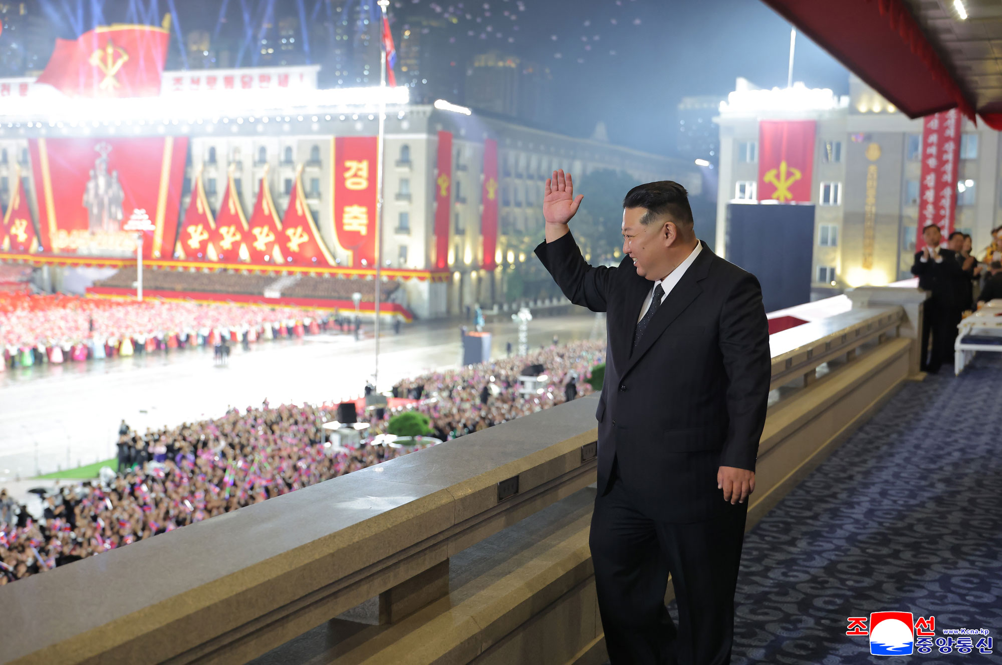 Military parade marks 80th founding anniversary of WPK