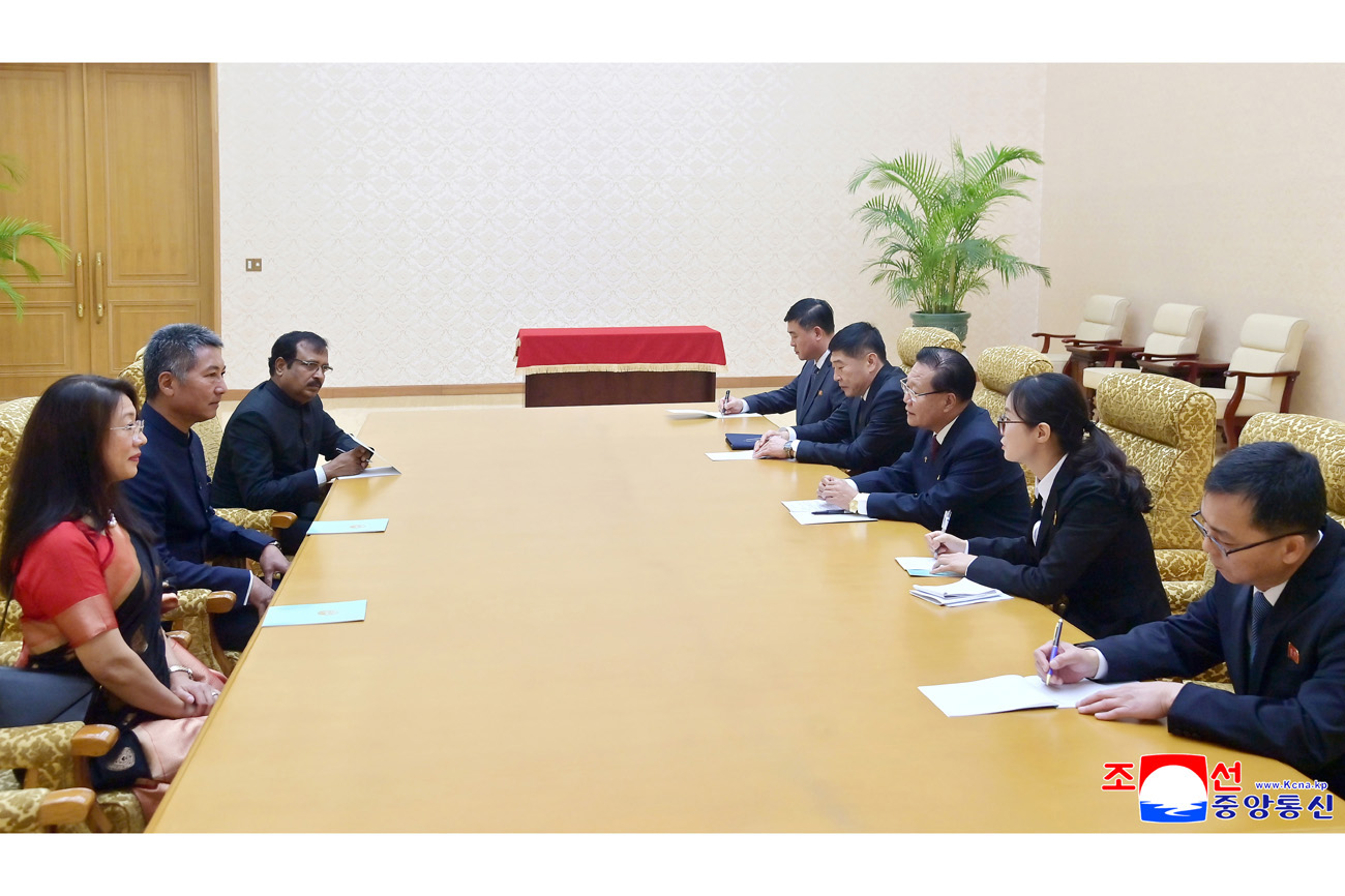 최룡해동지에게 인디아공화국 특명전권대사가 신임장을 봉정