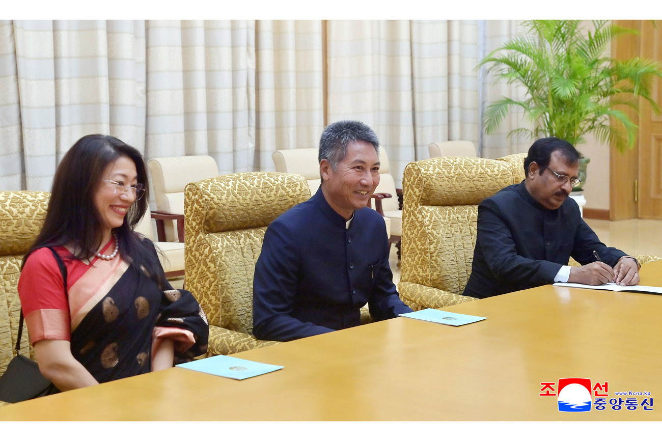 최룡해동지에게 인디아공화국 특명전권대사가 신임장을 봉정