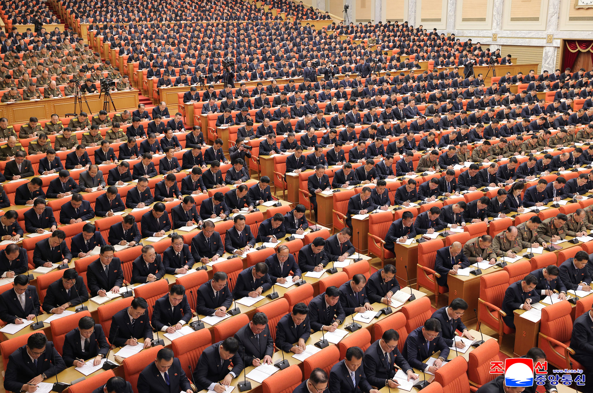 Meldung über die 13. erweiterte Plenartagung des ZK der Partei der Arbeit Koreas in der VIII. Wahlperiode