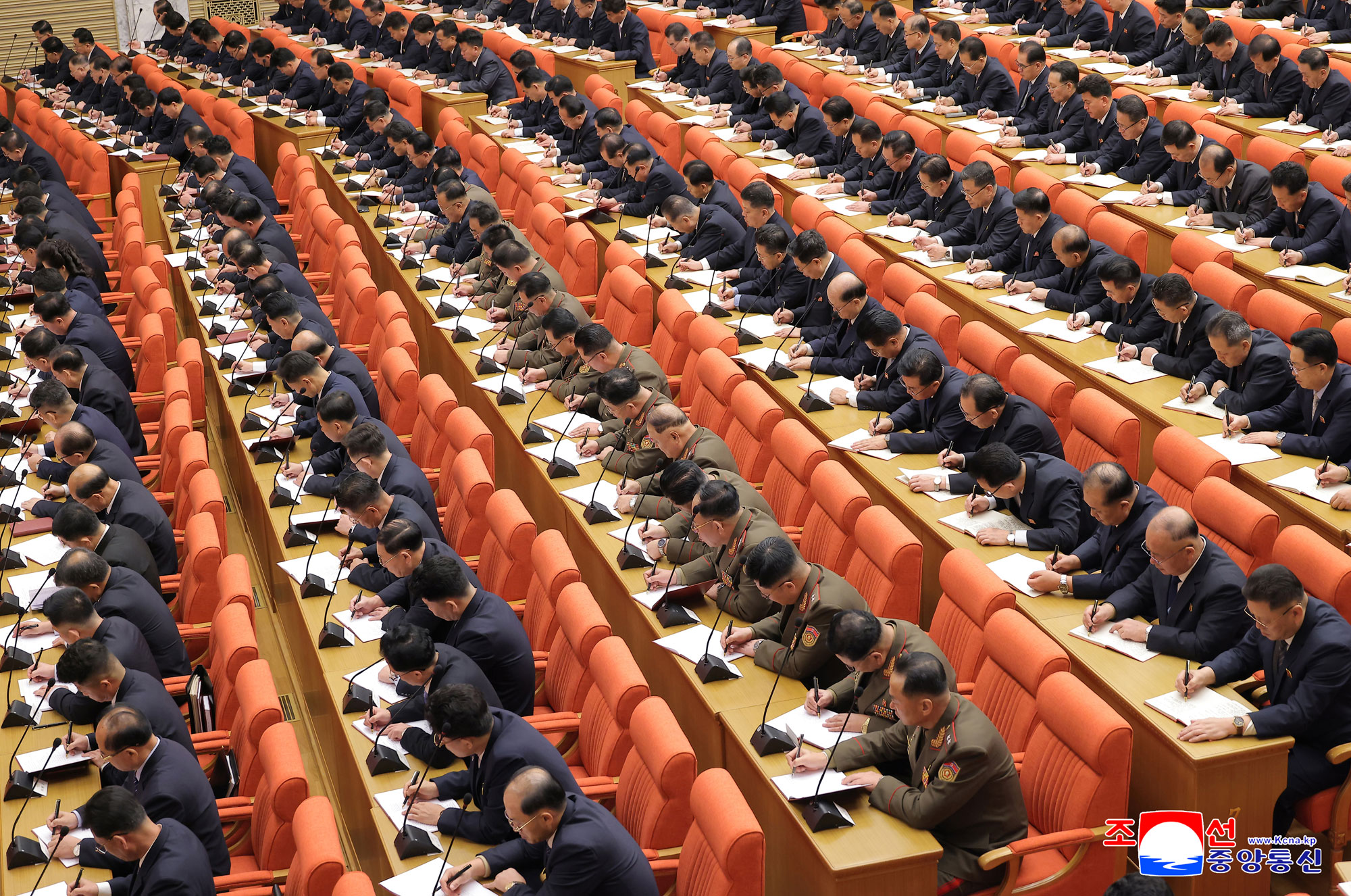 Meldung über die 13. erweiterte Plenartagung des ZK der Partei der Arbeit Koreas in der VIII. Wahlperiode