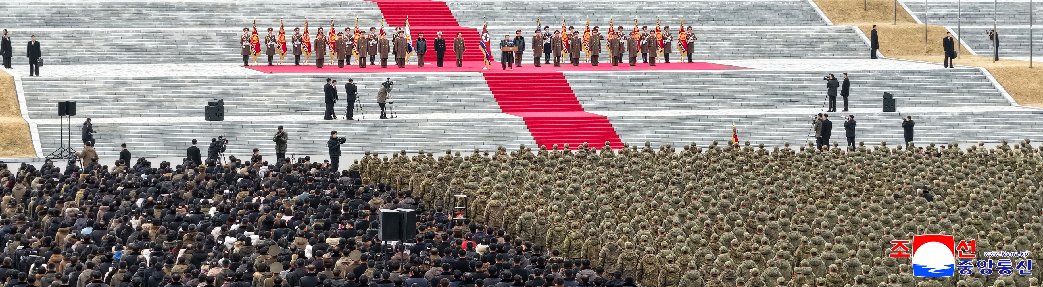  Rede
 des Genossen Kim Jong Un bei der Veranstaltung zur Begrüßung der 
Heimkehr der im Ausland eingesetzten Pioniertruppe der Koreanischen 
Volksarmee