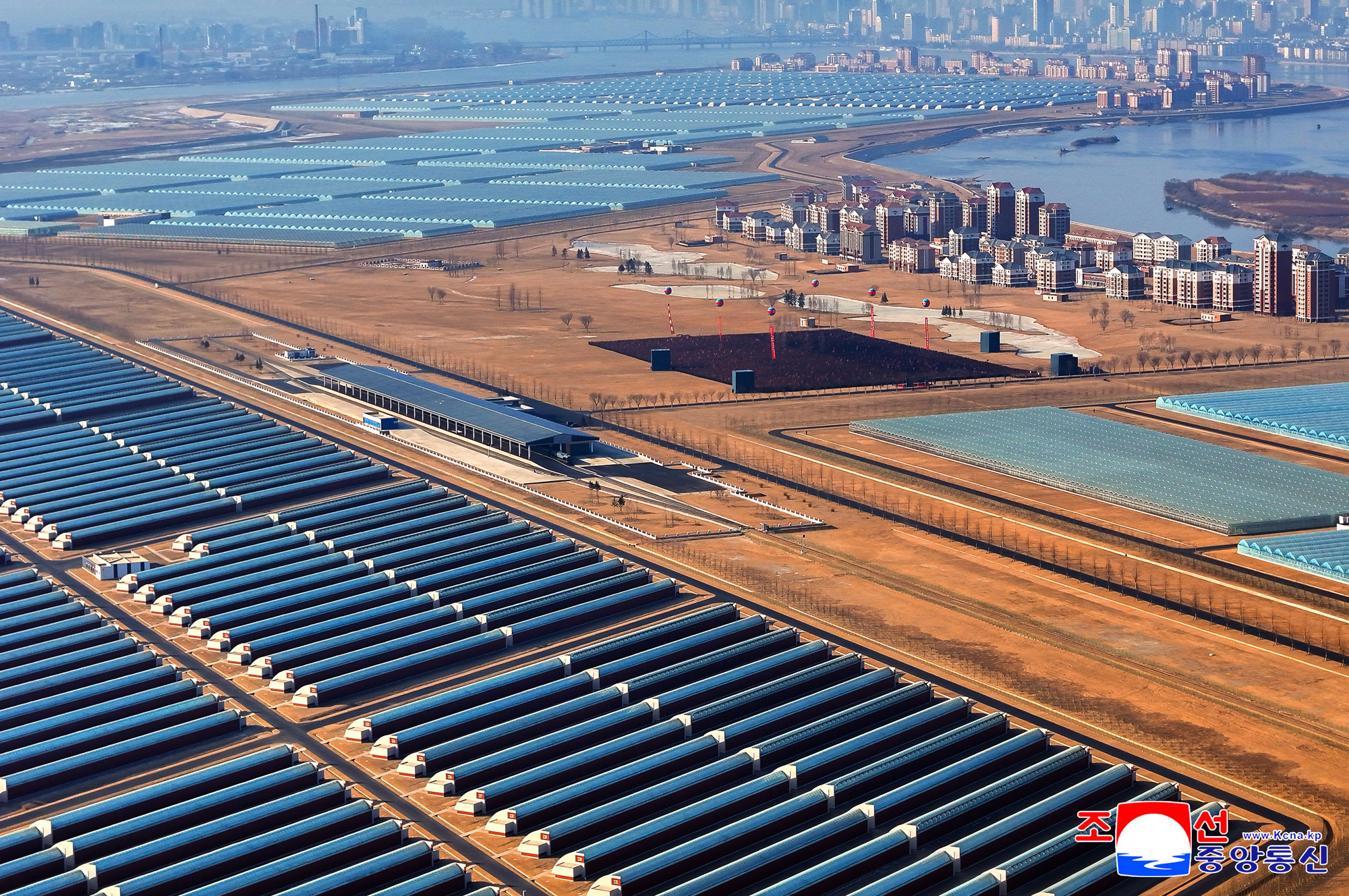 신의주온실종합농장 준공식 성대히 진행