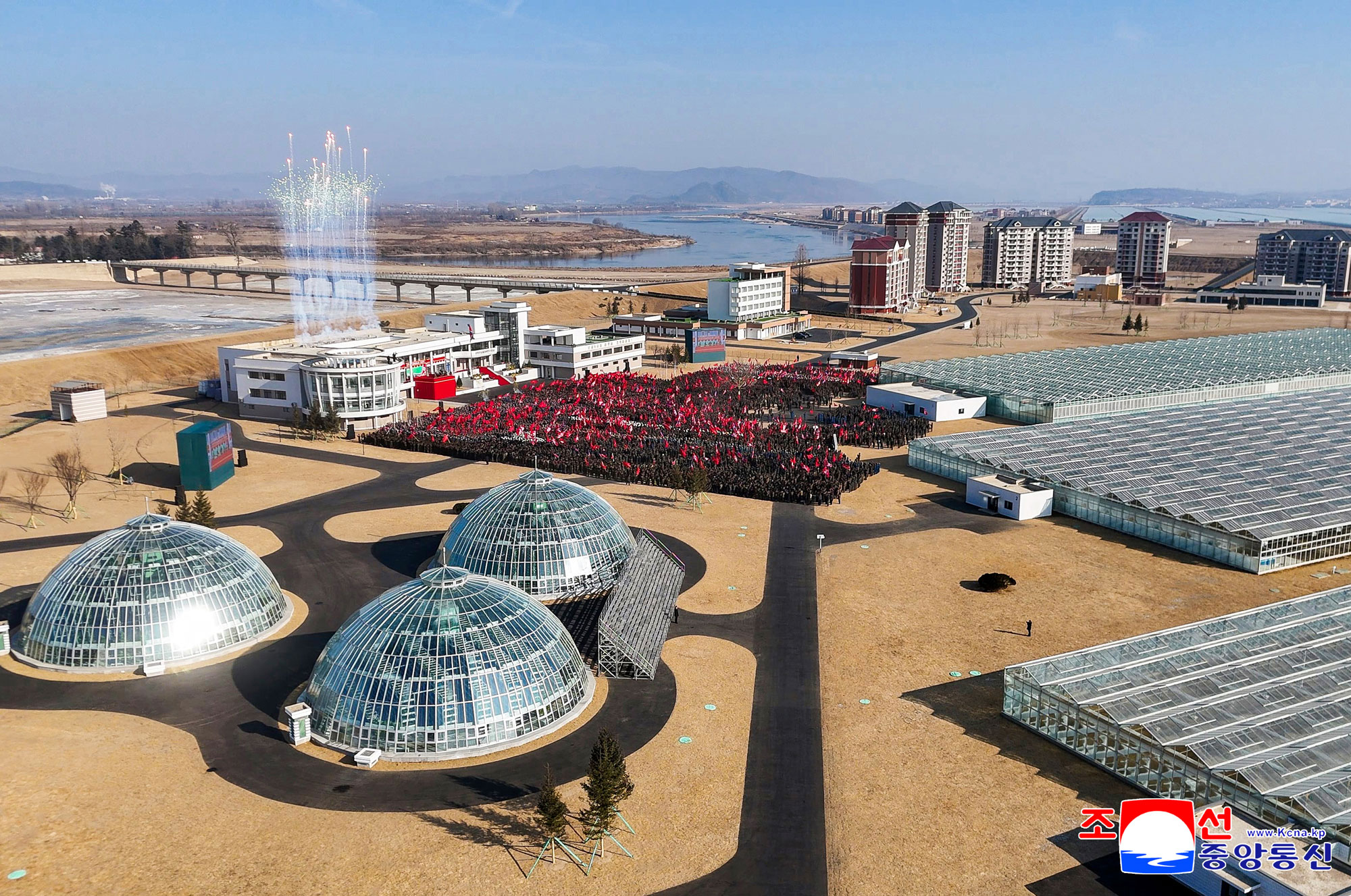 신의주온실종합농장 준공식 성대히 진행