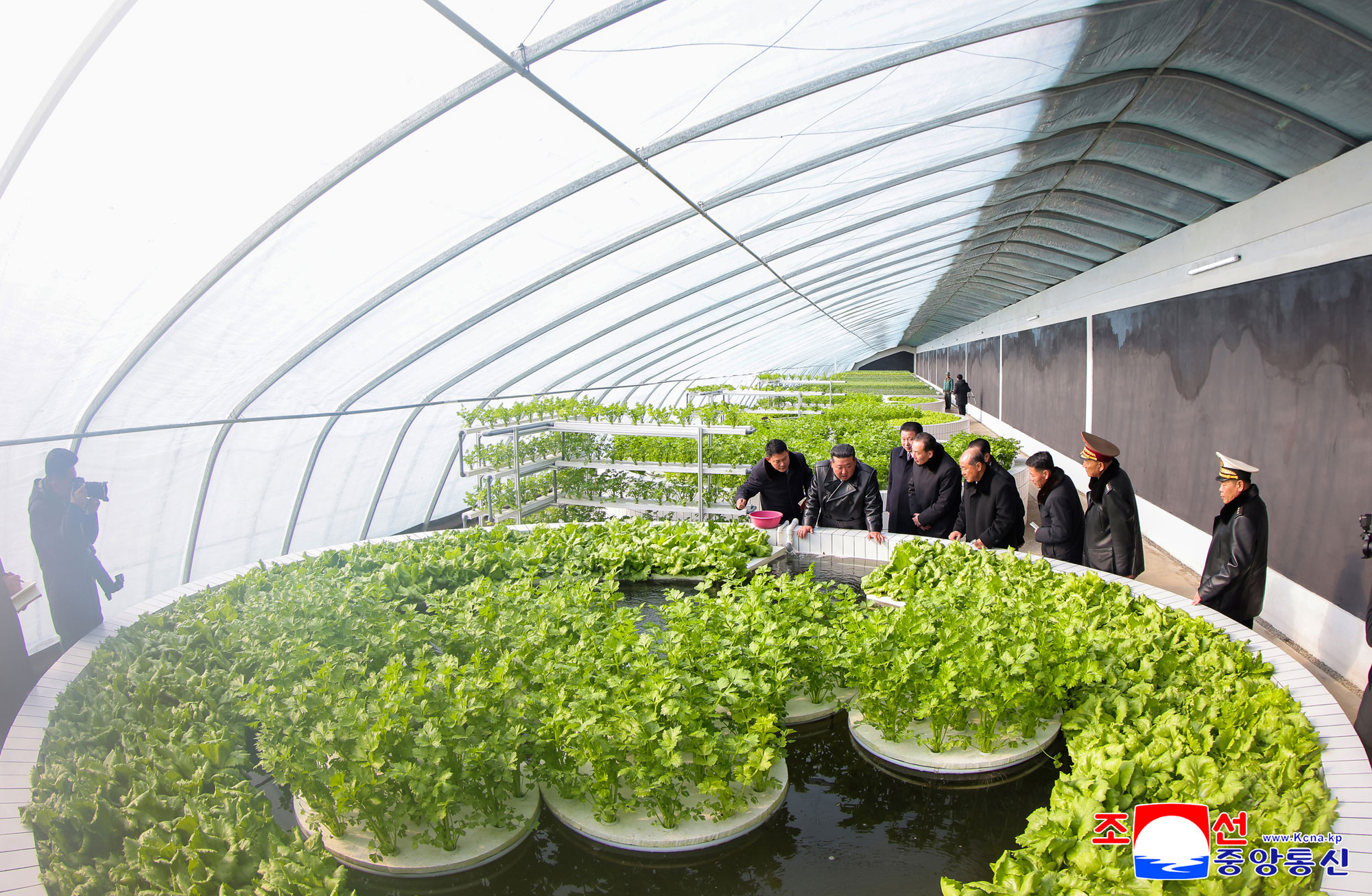 신의주온실종합농장 준공식 성대히 진행