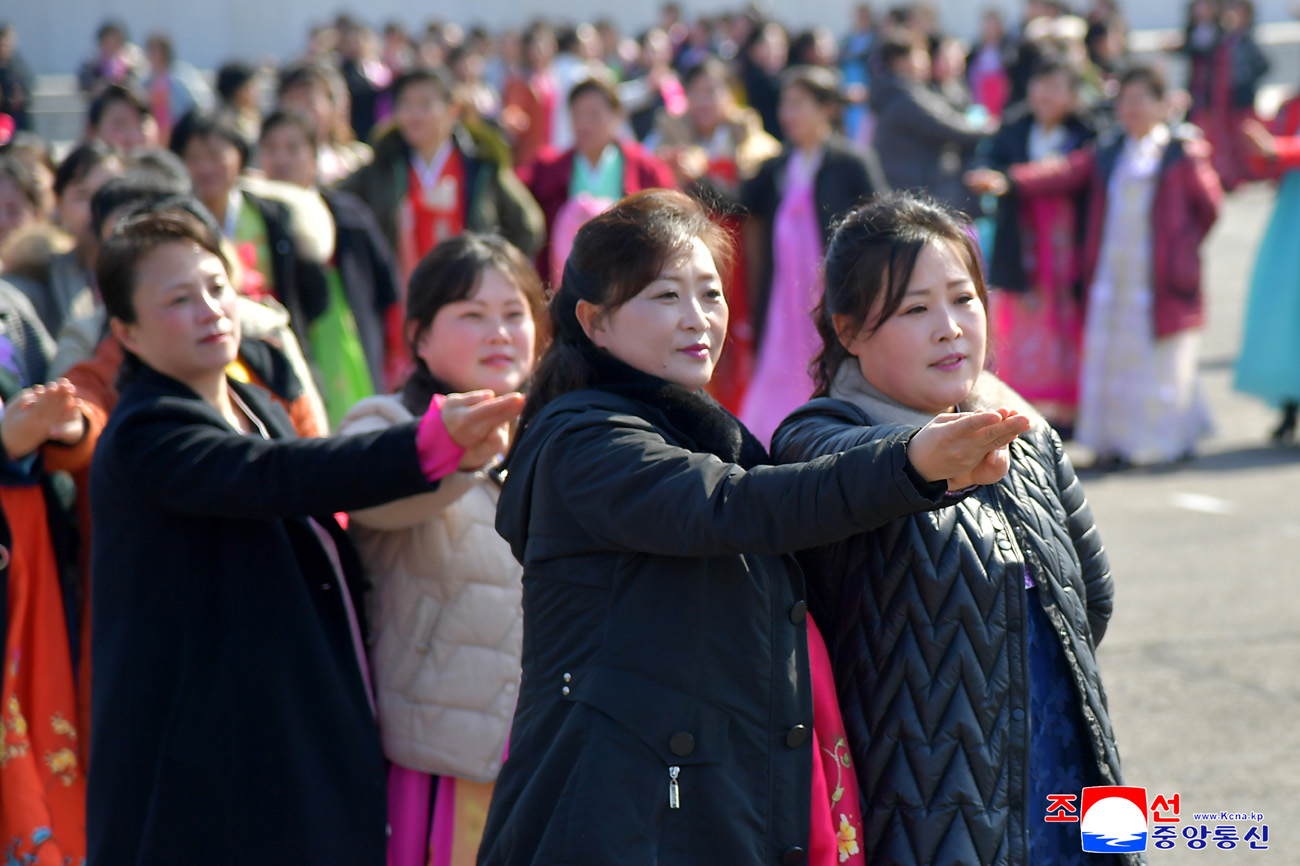 Dancing parties of women