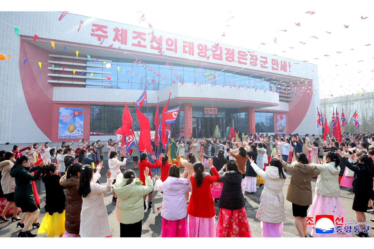 全国の有権者が政治的熱意を示して最高人民会議第15期代議員選挙に参加しました